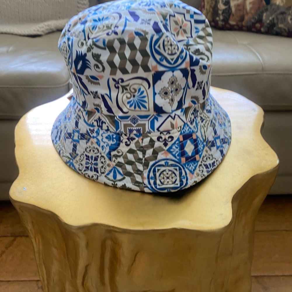 Geometric Patterned Bucket Hat - Blue and Gray